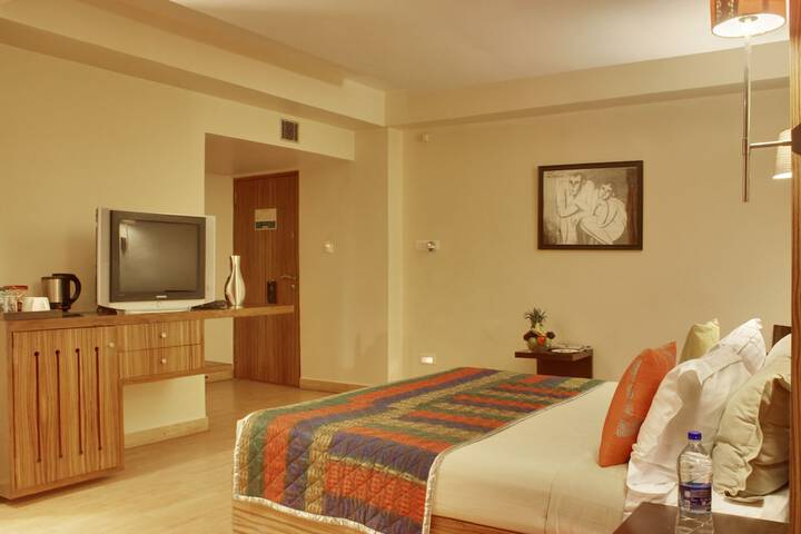 Room 6 of 40