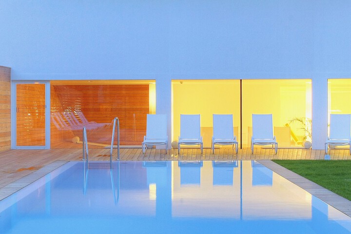 Pool 13 of 30