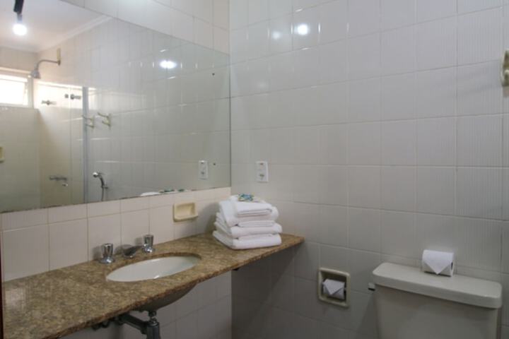 Room 118 of 183