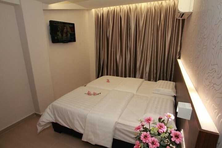 Room 10 of 37