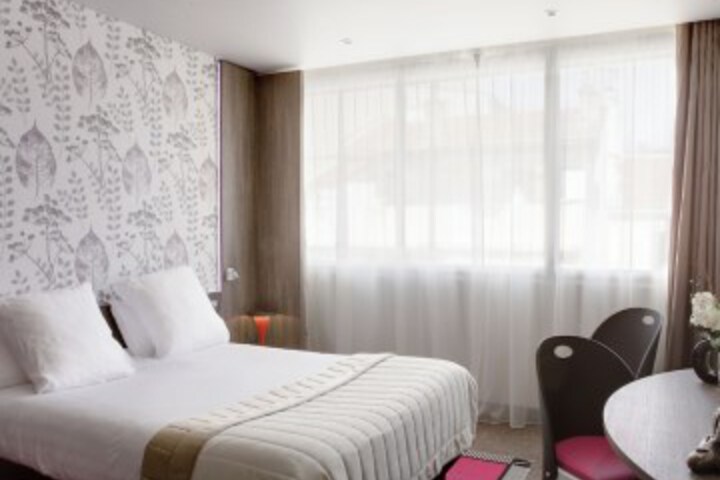 Room 27 of 86