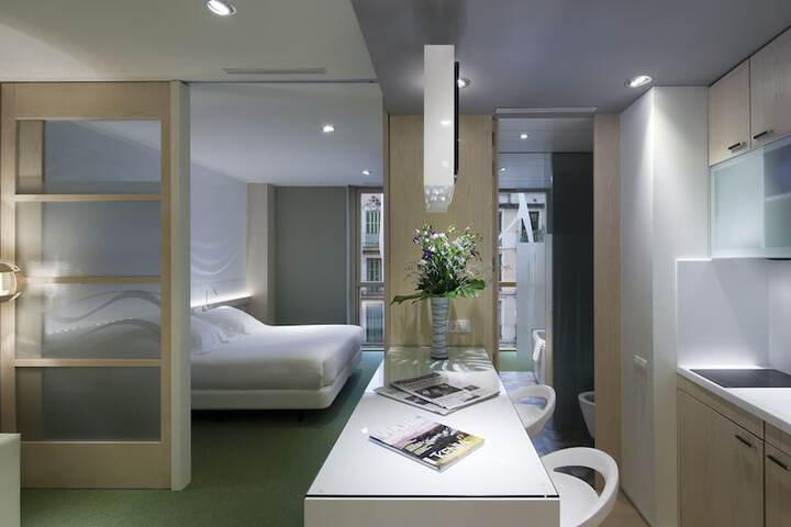 Room 13 of 32