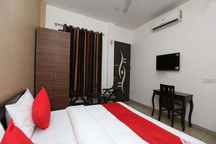 Room 12 of 14