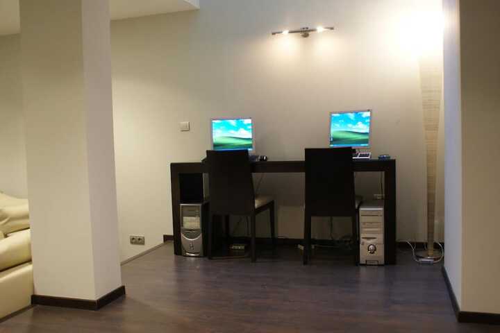 Business Center 38 of 46