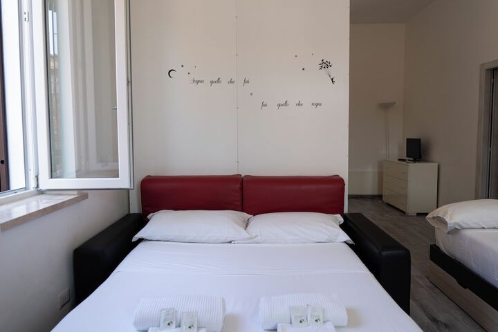 Room 14 of 78
