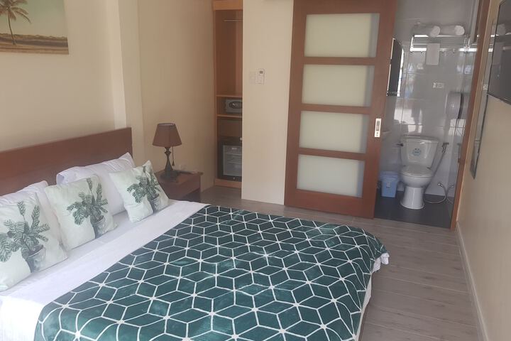 Room 7 of 38