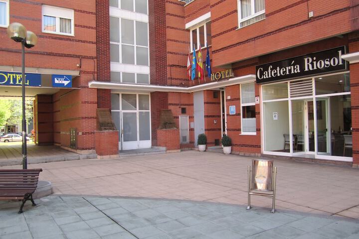 Hotel 3 of 34