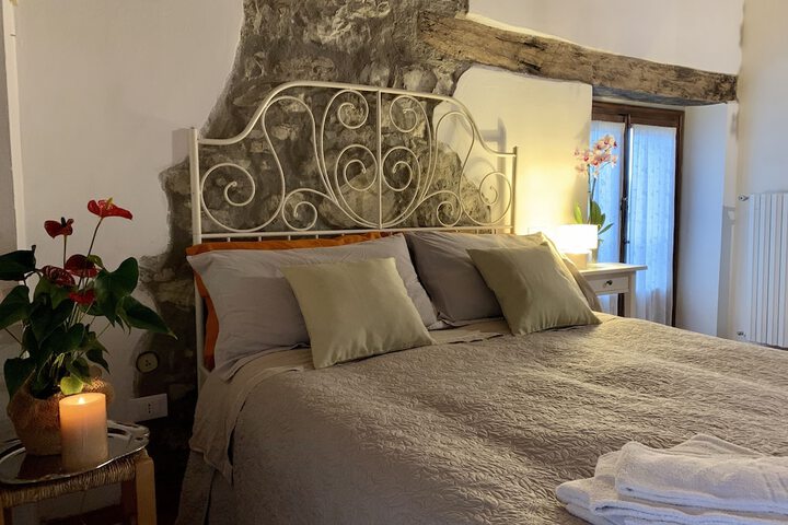 Room 4 of 25