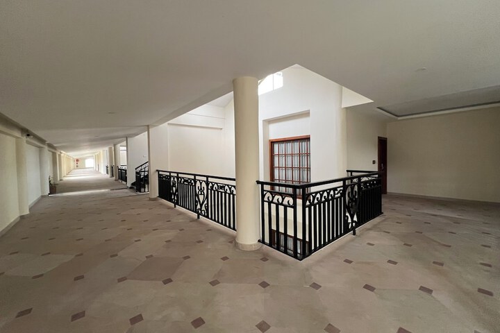 Hotel Interior 5 of 181