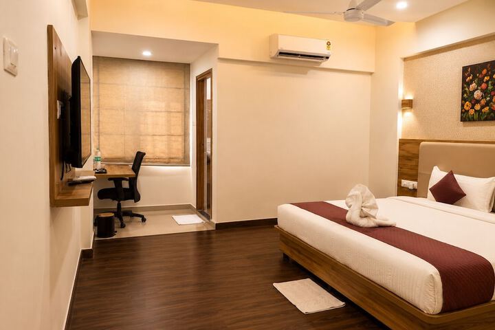 Room 14 of 32