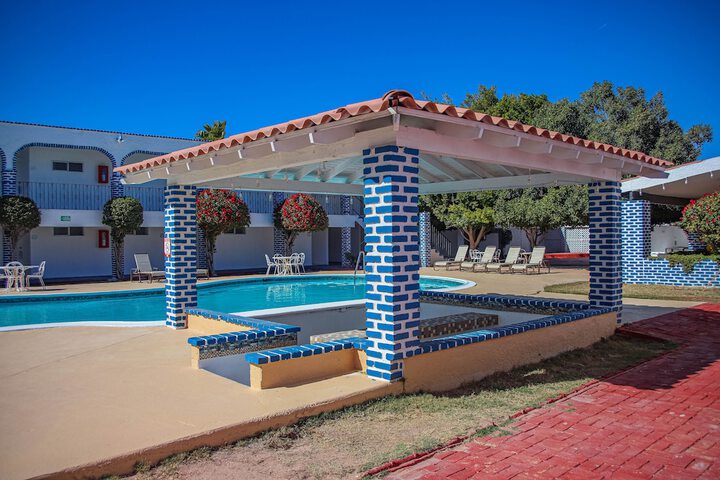 Pool 27 of 38