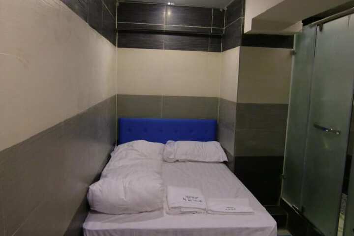 Room 14 of 46