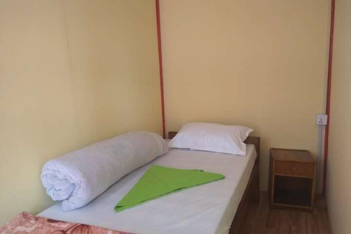 Room 33 of 66