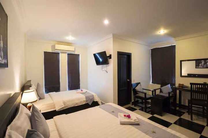 Room 27 of 47
