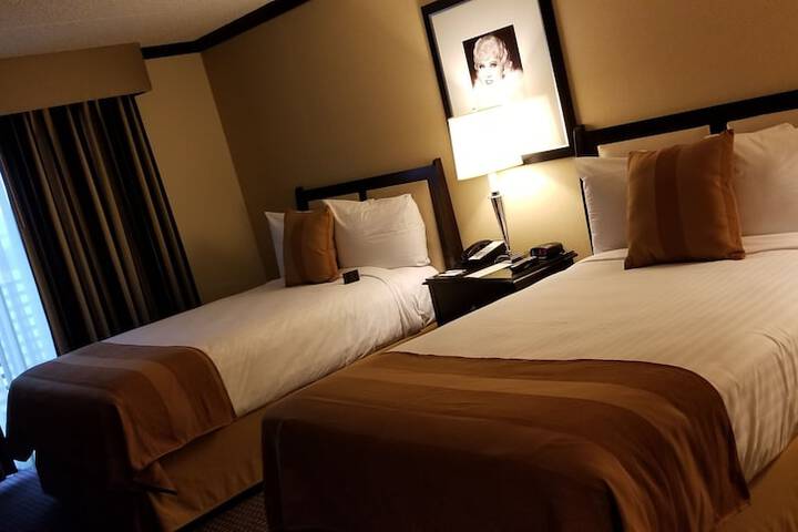 2 Double Beds (1 of 5)