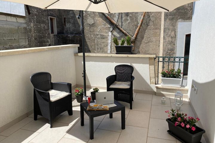 Terrace/Patio 8 of 24