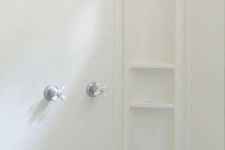 Room 15 of 26