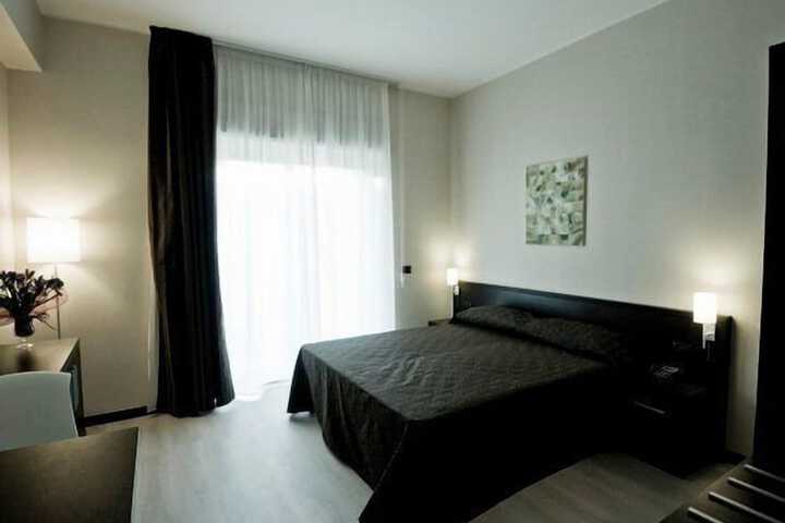 Room 7 of 34