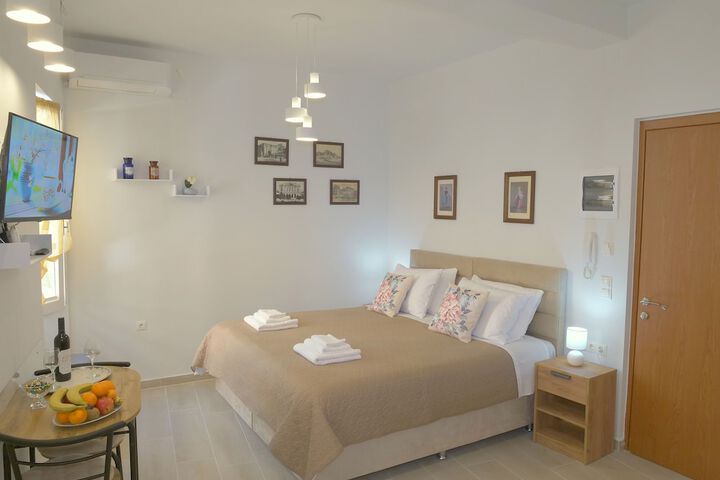 Room 4 of 10