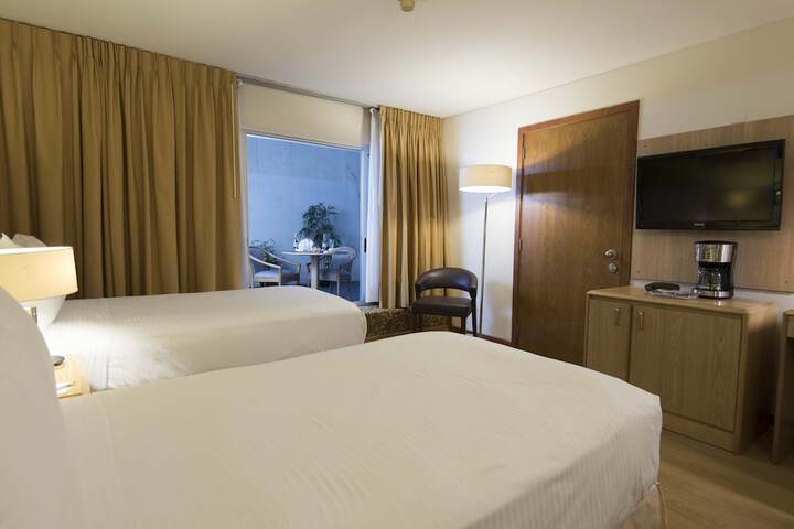 Room 17 of 124