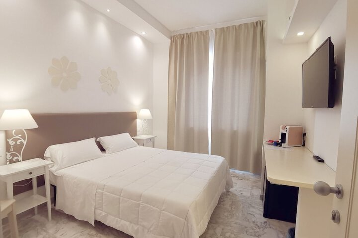 Room 18 of 52