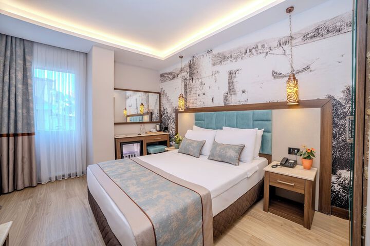 Room 17 of 65