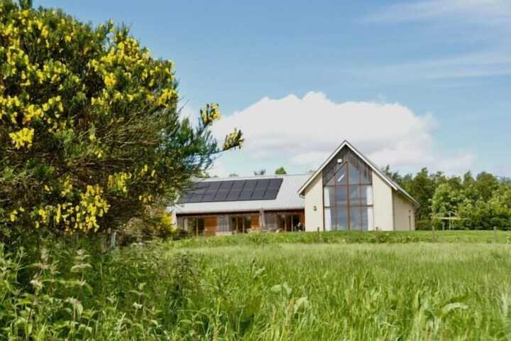 Clovenstone Lodges in Inverurie