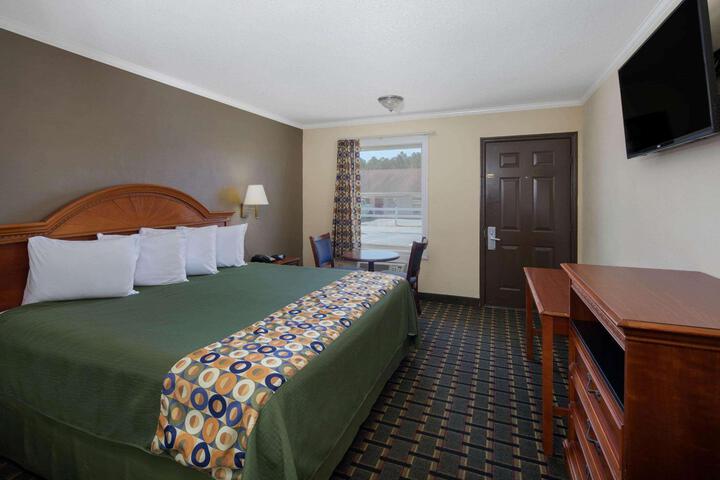 2 Double Beds (11 of 12)