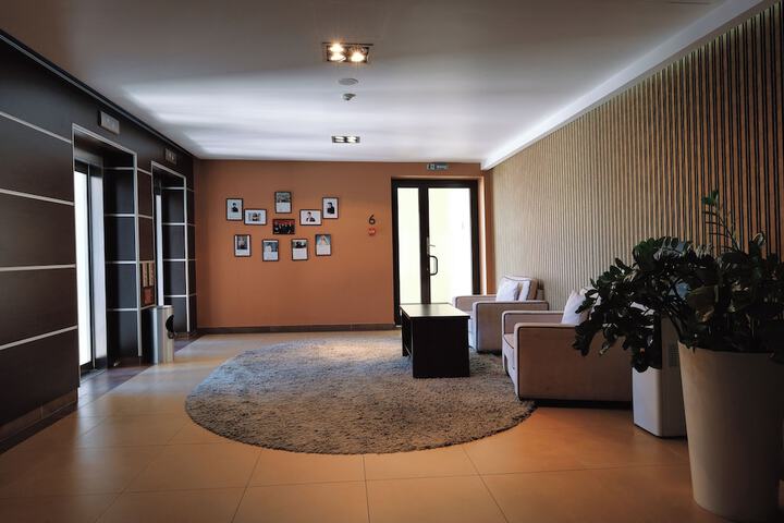Ballroom/Hall 54 of 61