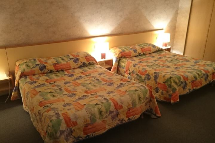 Room 18 of 50
