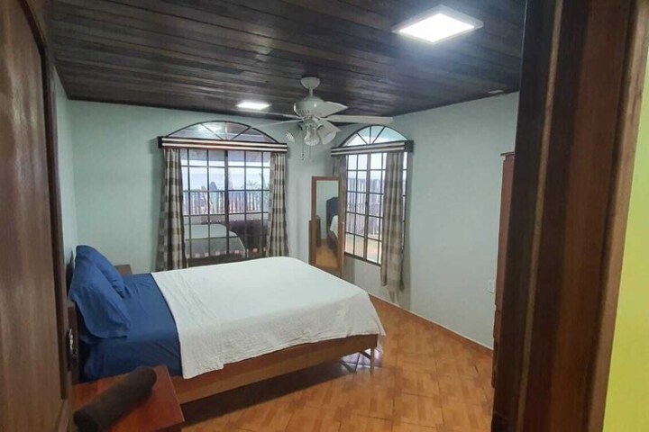 Room 3 of 41