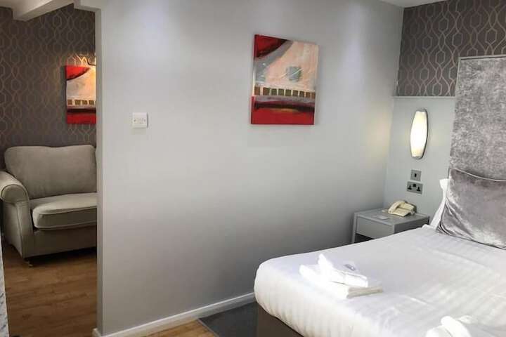 Room 11 of 29