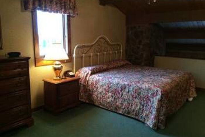Room 11 of 30