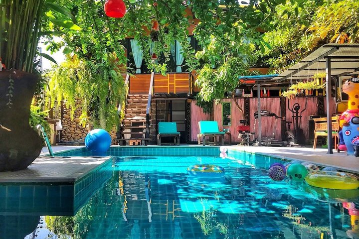Pool 40 of 96