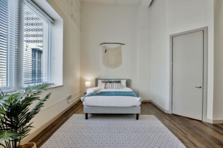 Room 274 of 328