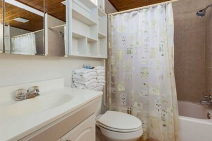 Room 9 of 36