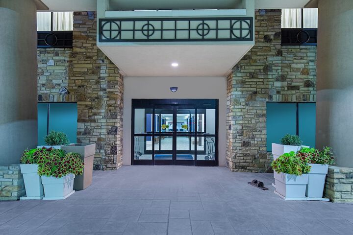 Hotel 53 of 53