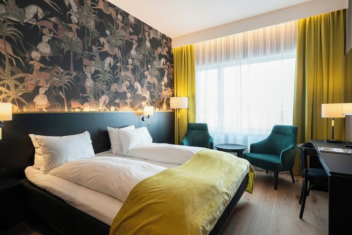 Room 40 of 96