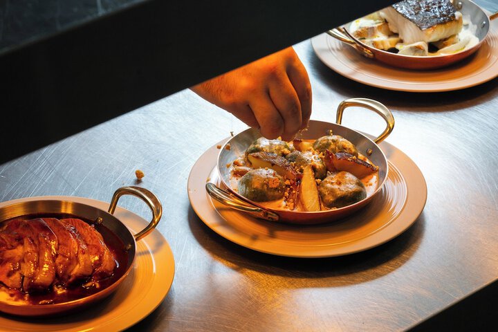 Dining 42 of 72