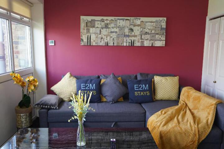 E2M Stays Heathrow Beautiful House Free Parking