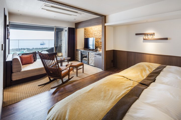 Room 19 of 87