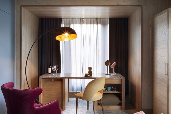 Room 3 of 46