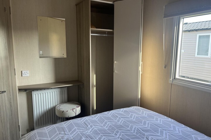 Room 9 of 29