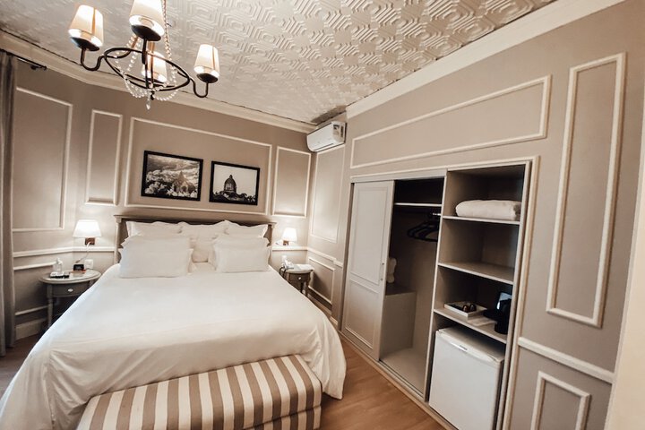 Room 21 of 110