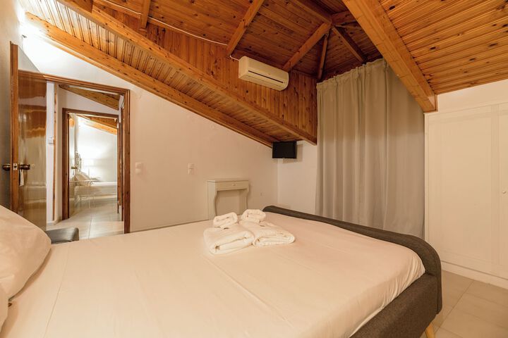 Room 15 of 100