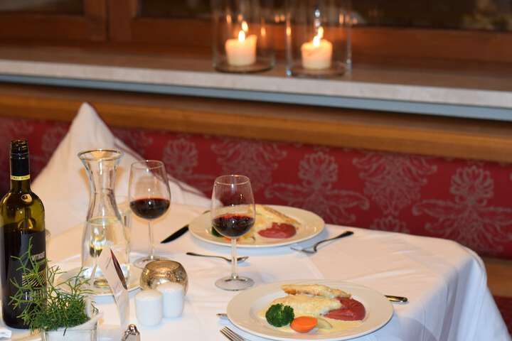 Dining 51 of 79