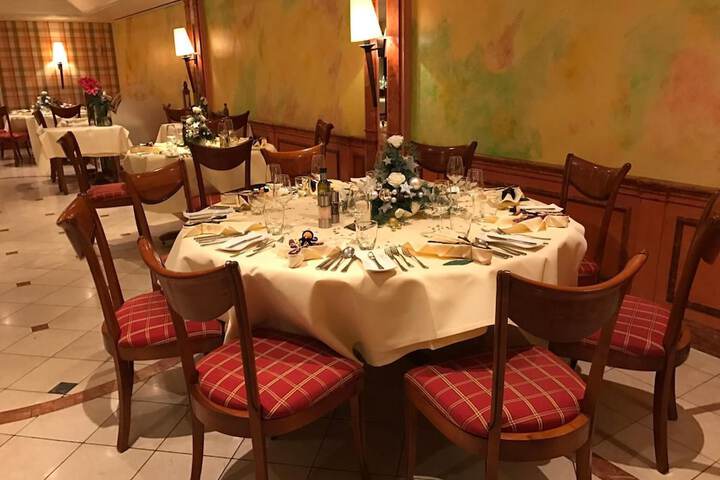 Dining 14 of 68