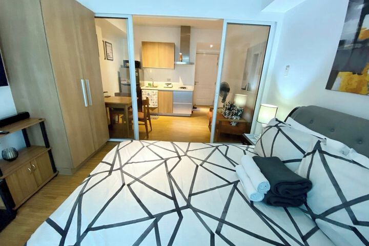 Room 10 of 15