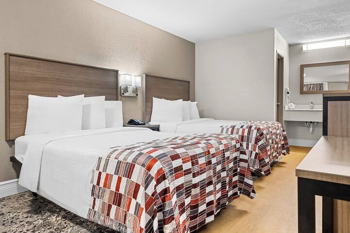 2 Double Beds (1 of 11)