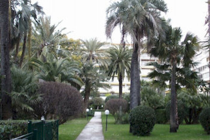 Hotel Exterior 48 of 146